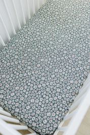 Dark Green Daisy Bamboo Stretch Crib Sheet