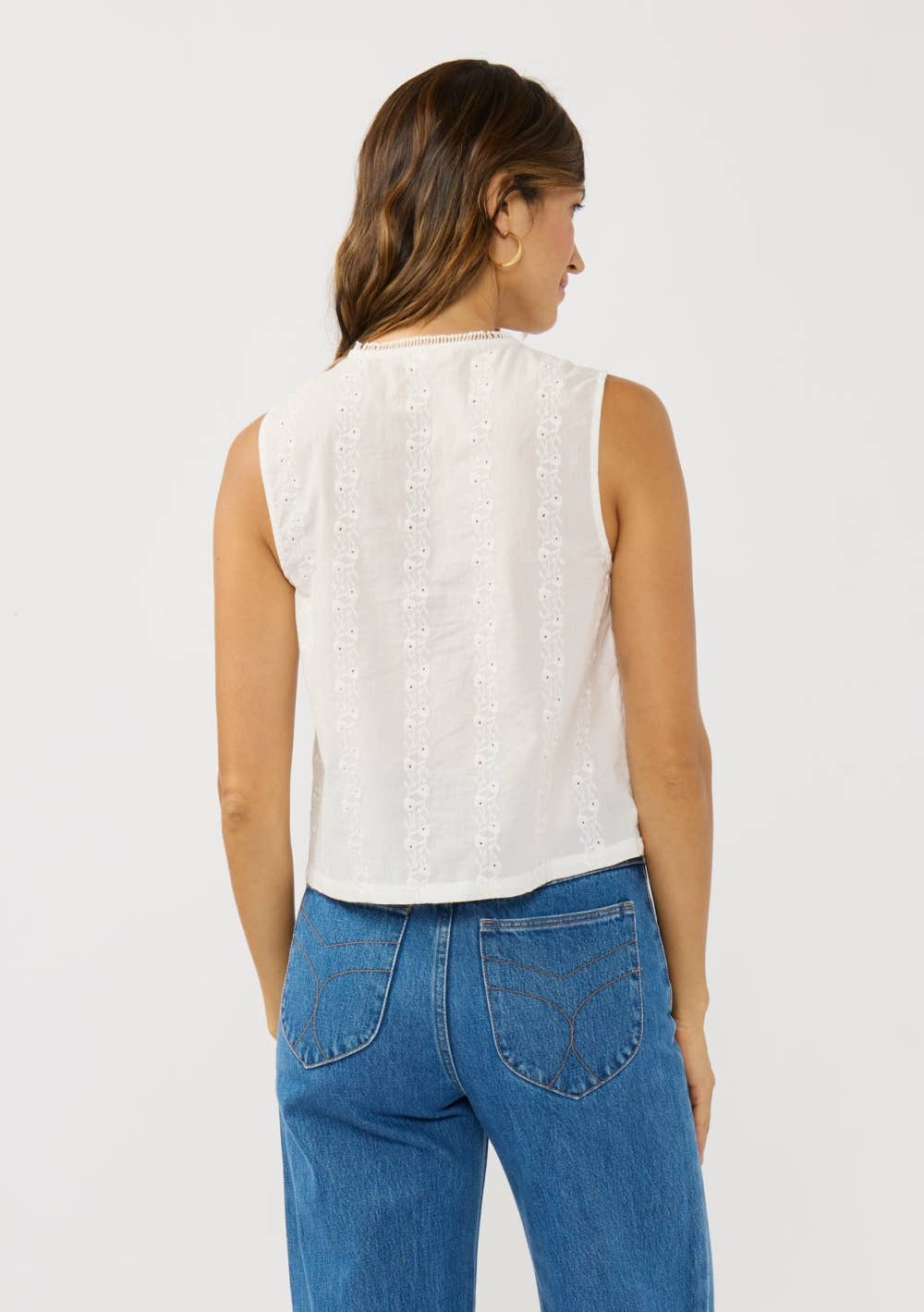 Sleeveless Eyelet Lace Tank Top