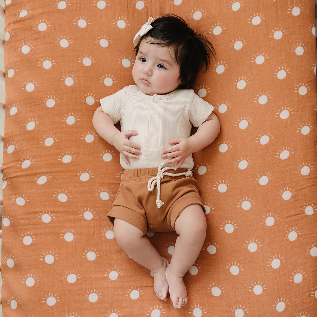 Vanilla Organic Cotton Ribbed Snap Bodysuit - SiestaBabyCo